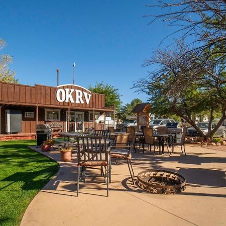 Outdoor Glamping Large 5Th Wheel Setup Ok4A Apartment Moab Exterior photo
