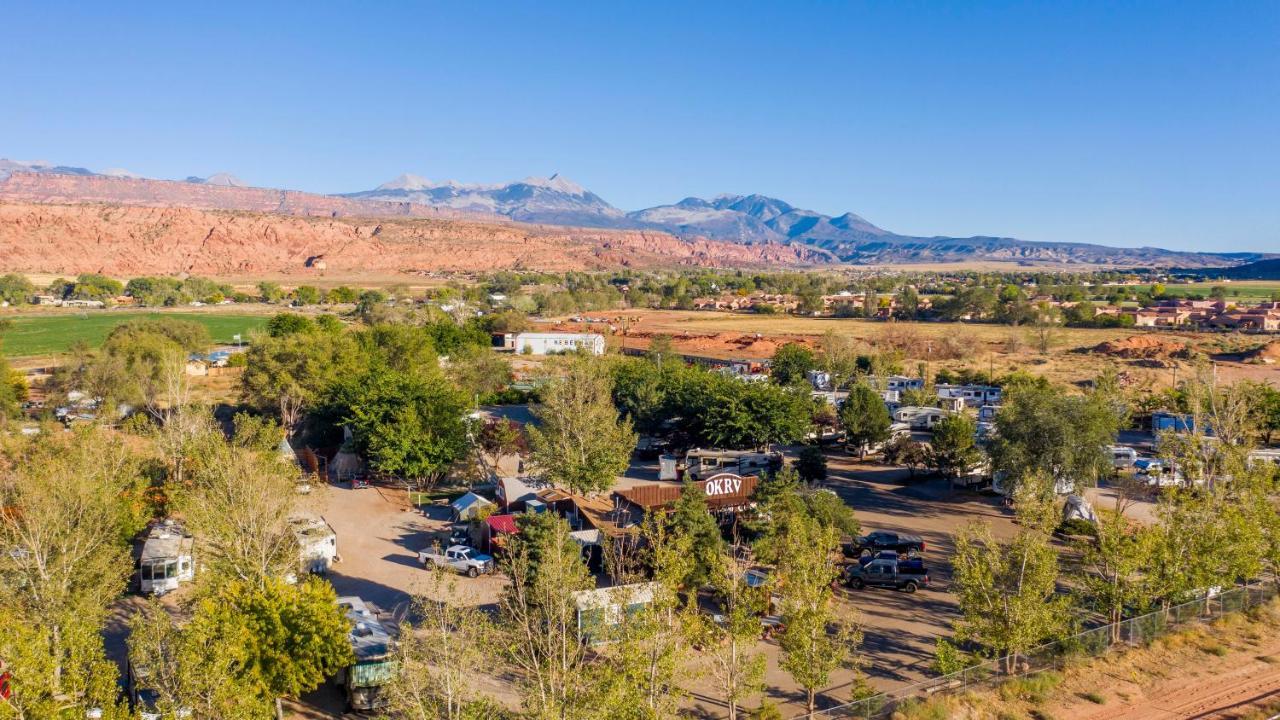 Outdoor Glamping Large 5Th Wheel Setup Ok4A Apartment Moab Exterior photo